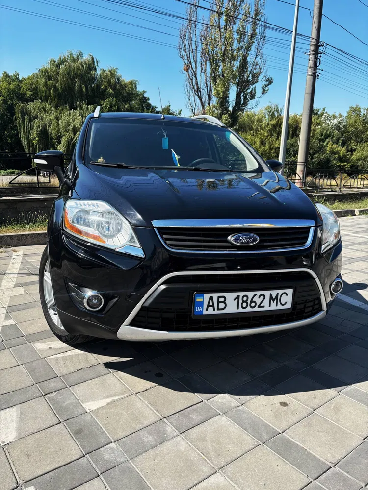 Фото 2010 Ford Kuga