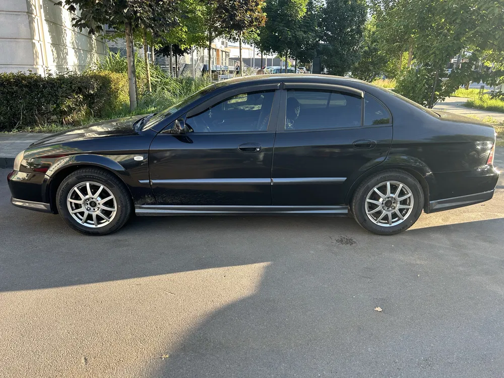Фото 2005 Chevrolet Evanda