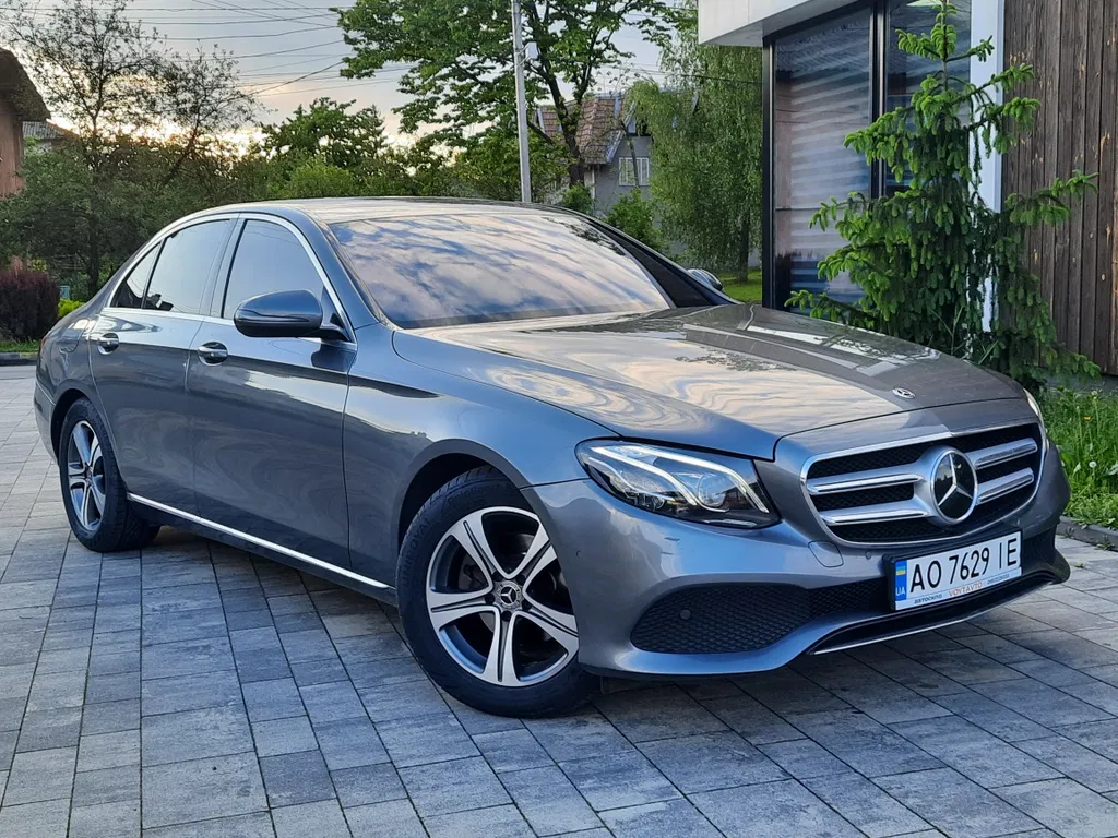 Фото 2017 Mercedes-Benz 220