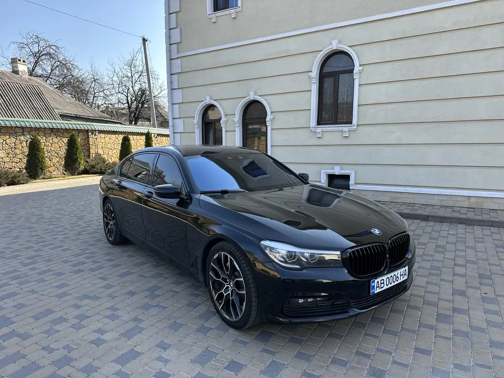 Фото 2017 BMW 7 серія