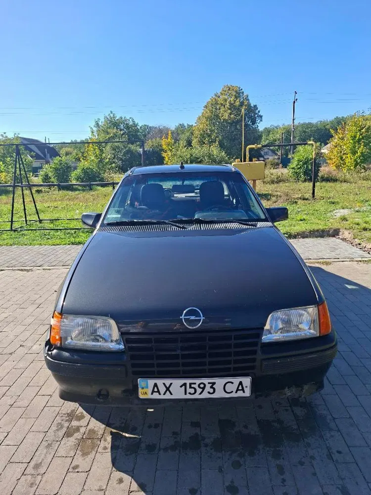 Фото 1988 Opel Kadett