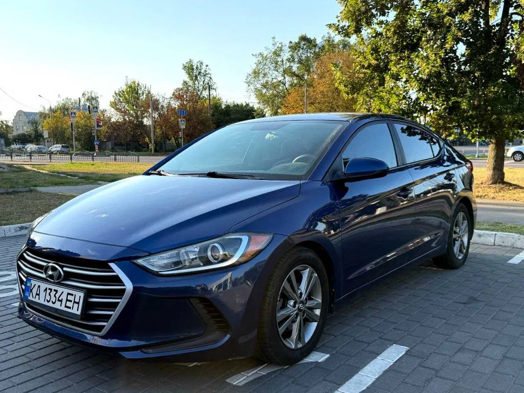 Фото 2018 Hyundai Elantra