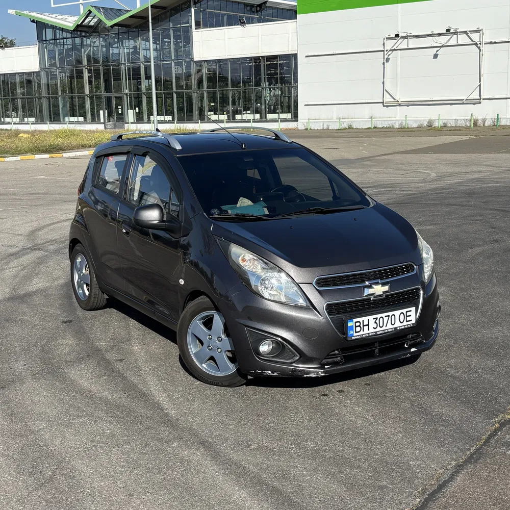 Фото 2013 Chevrolet Spark