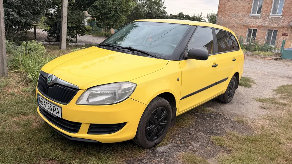 Фото 2011 Skoda Fabia