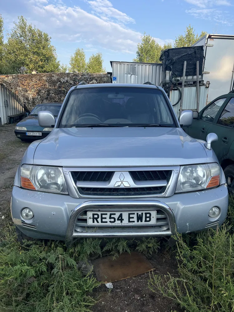 Фото 2004 Mitsubishi Shogun