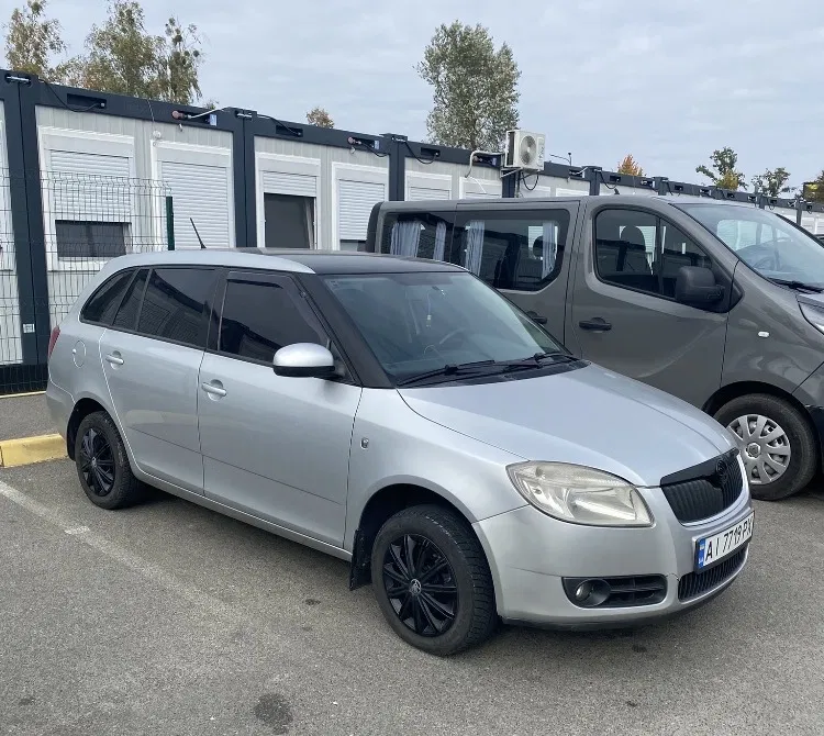 Фото 2008 Skoda Fabia