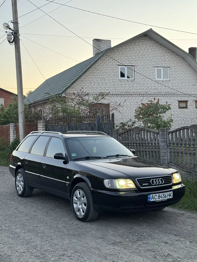 Фото 1996 Audi A6