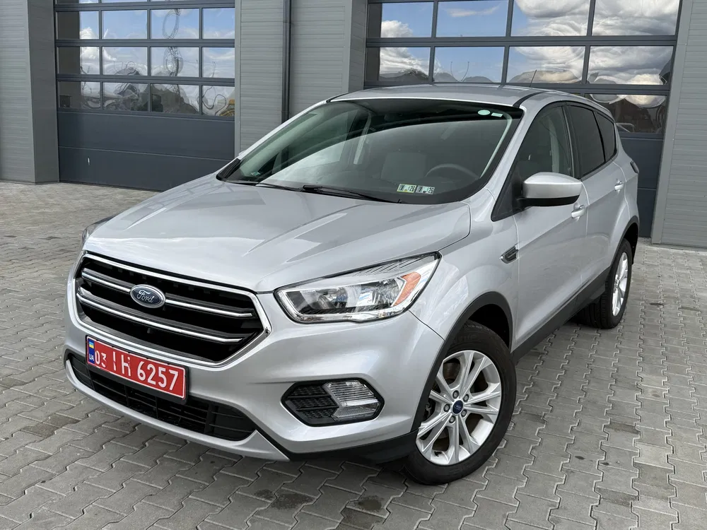 Фото 2017 Ford Escape