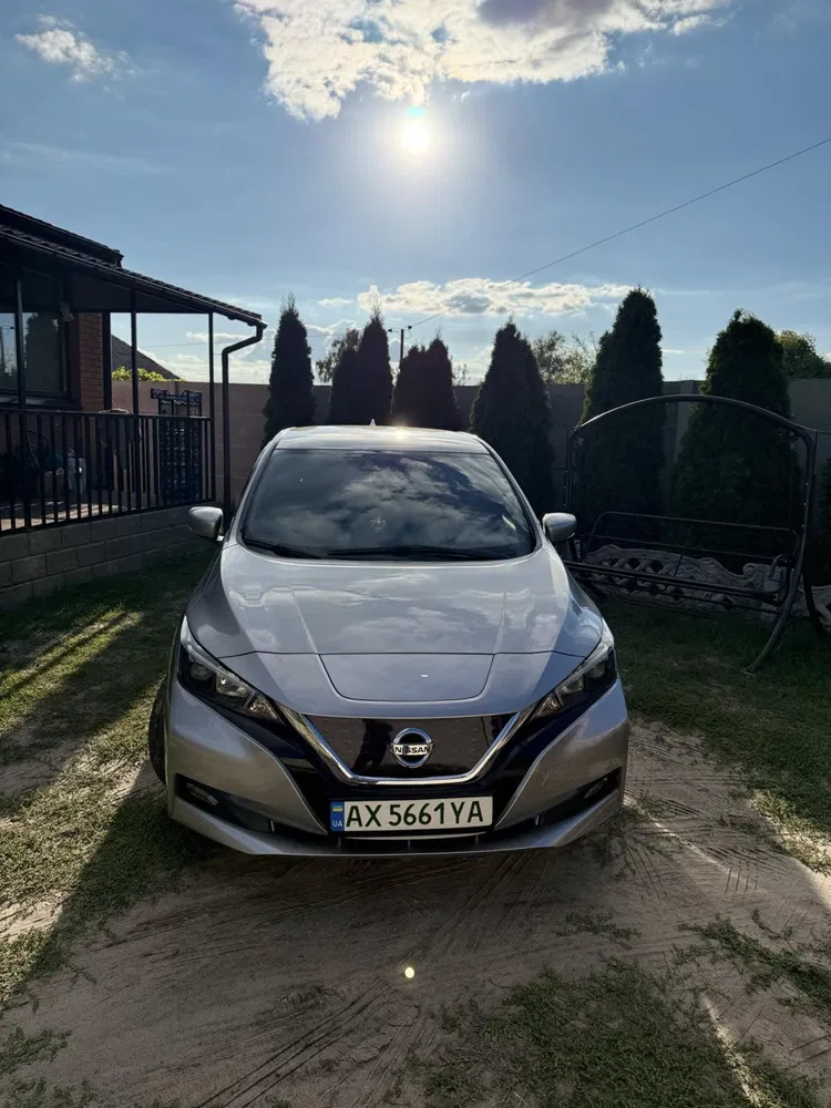 Фото 2020 Nissan Leaf