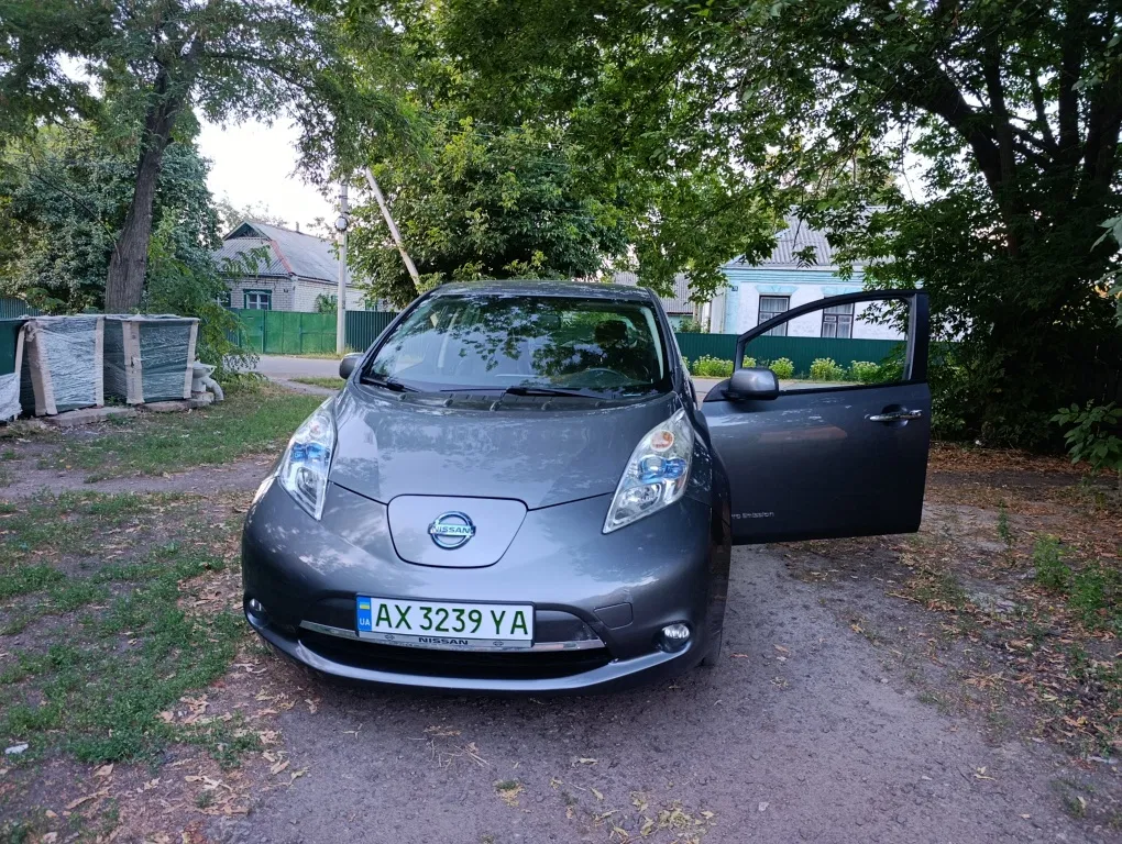 Фото 2016 Nissan Leaf