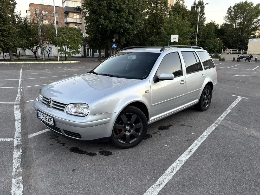 Фото 2003 Volkswagen Golf