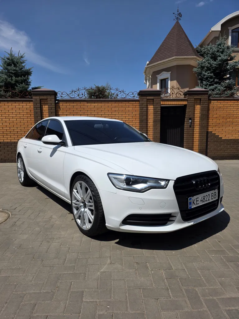 Фото 2012 Audi A6