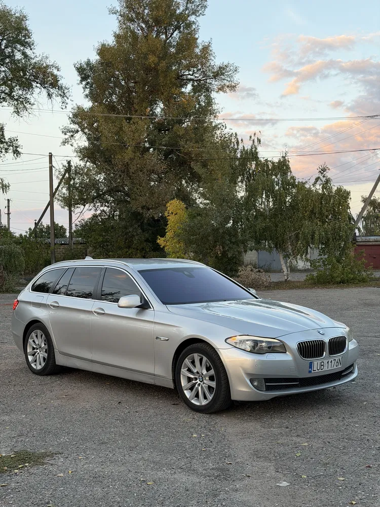 Фото 2012 BMW 5 серія