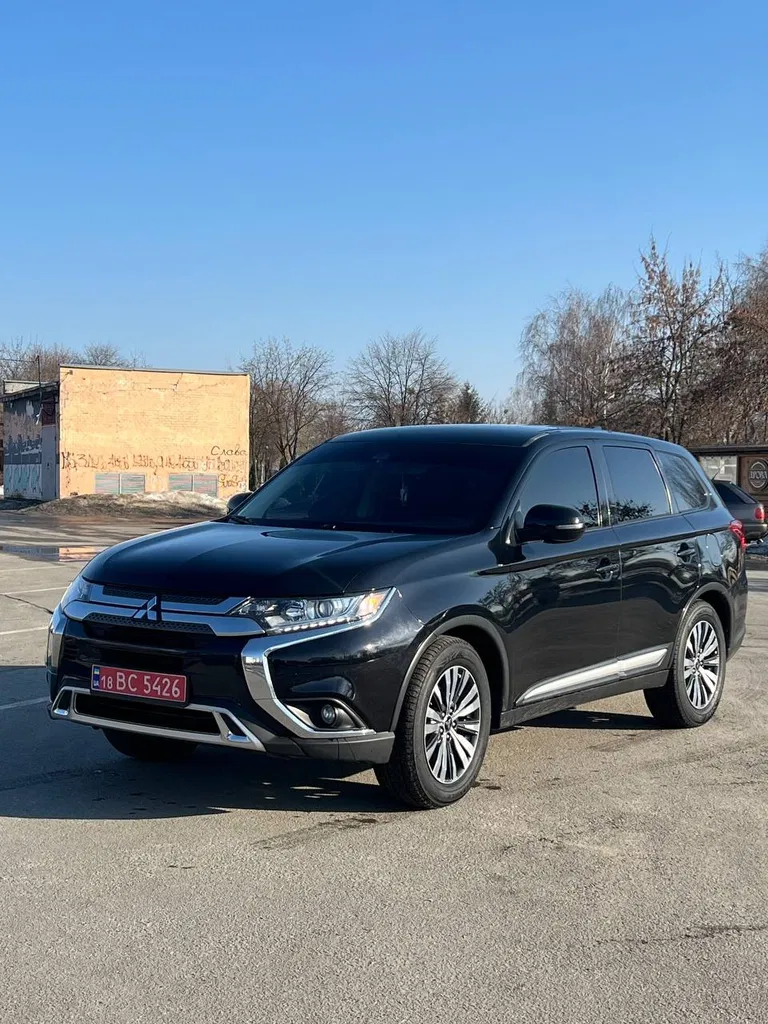 Фото 2020 Mitsubishi Outlander