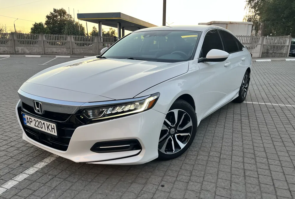 Фото 2018 Honda Accord
