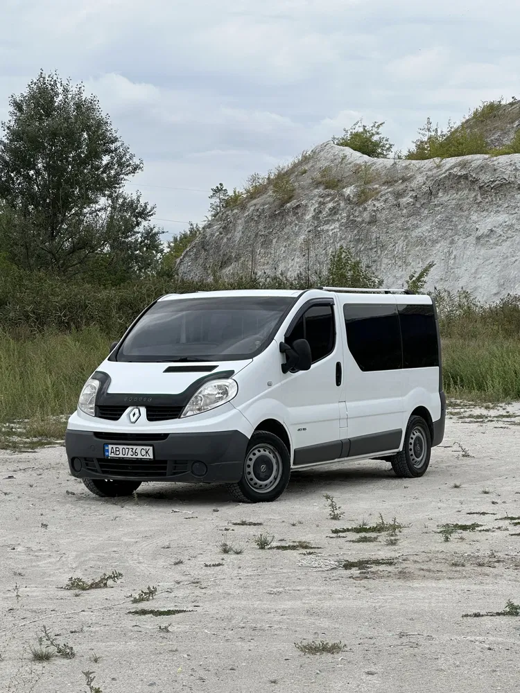 Фото 2010 Renault 10