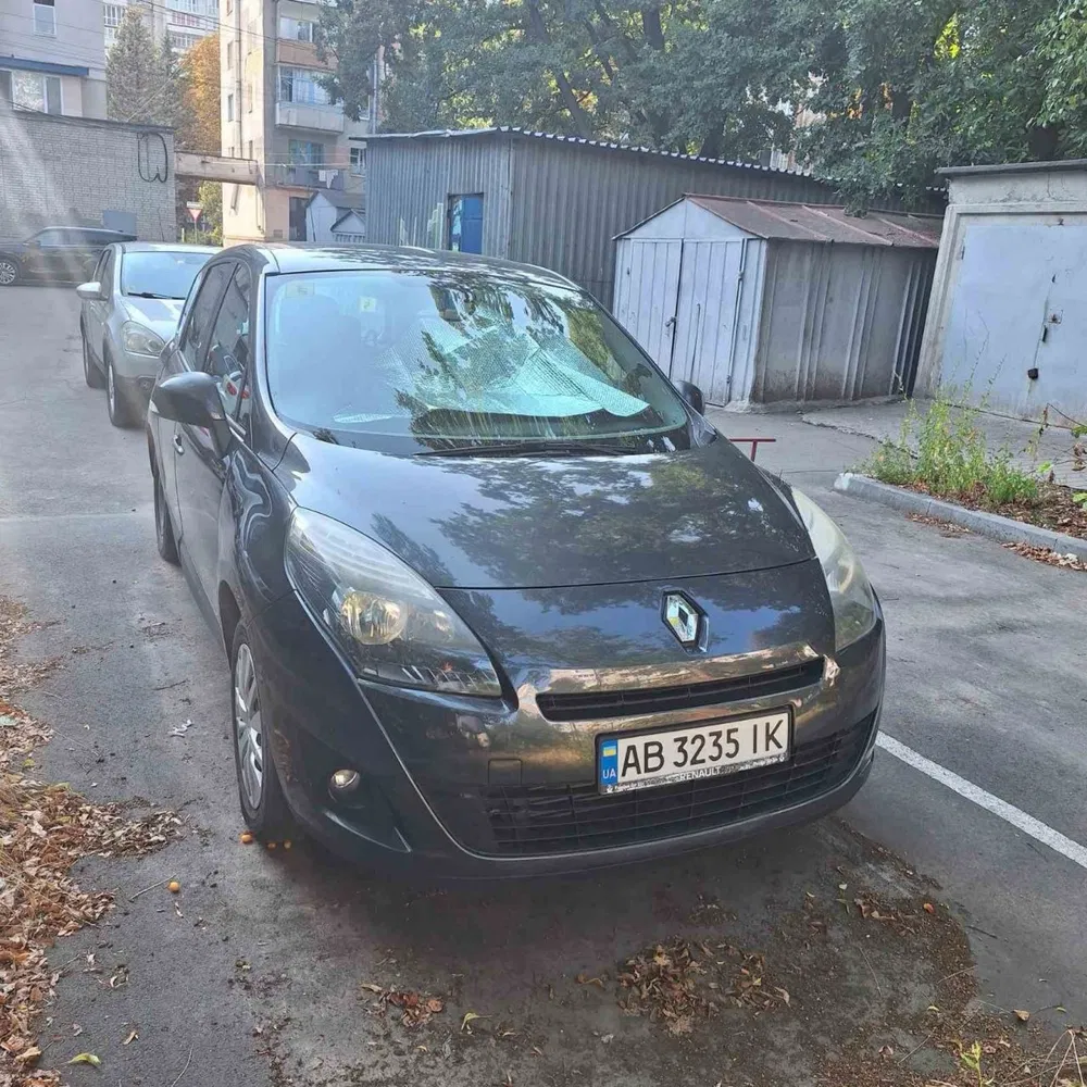 Фото 2011 Renault Megane