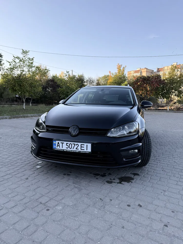 Фото 2015 Volkswagen Golf