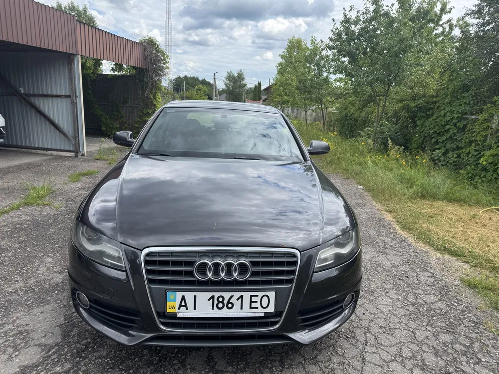 Фото 2011 Audi A4