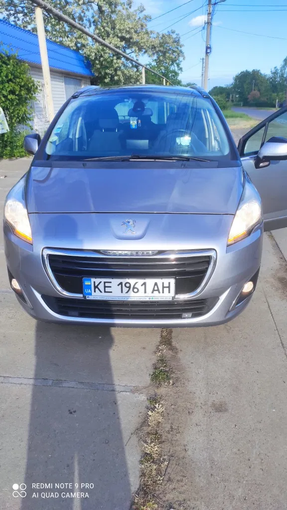 Фото 2016 Peugeot 5008