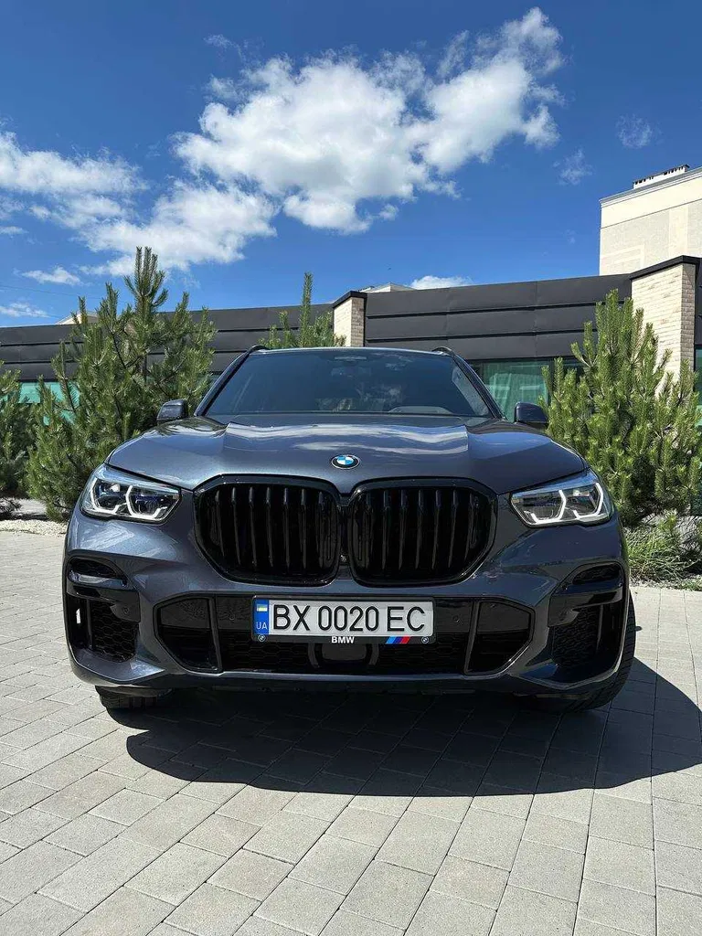 Фото 2022 BMW X5
