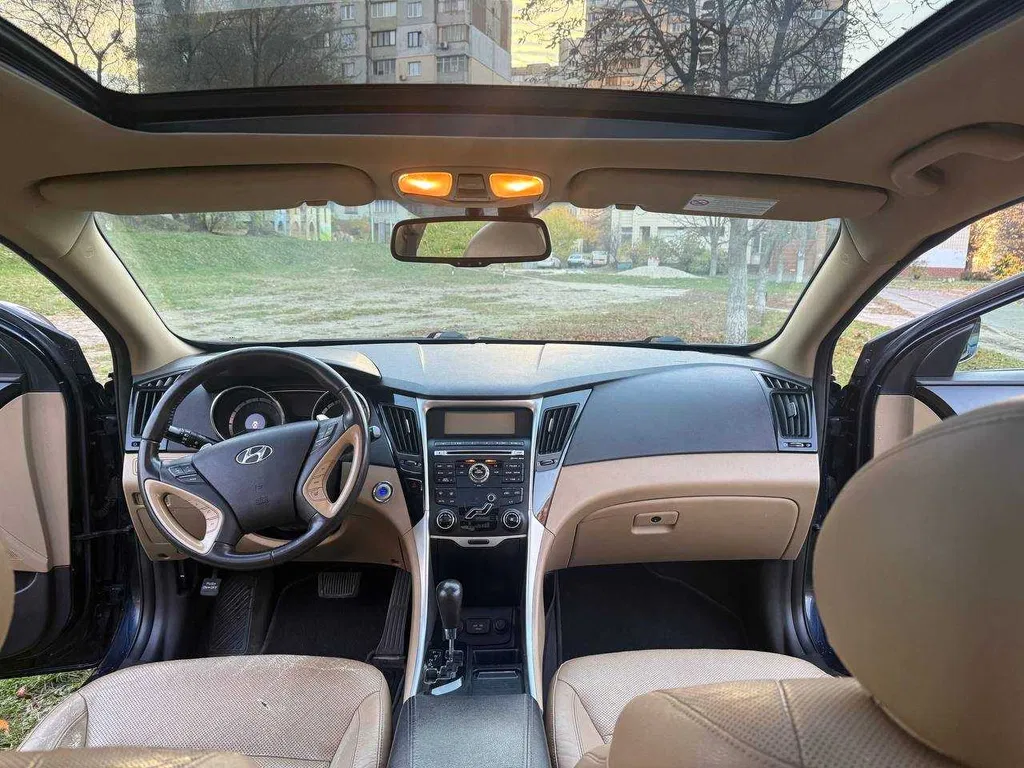 Фото 2010 Hyundai Sonata