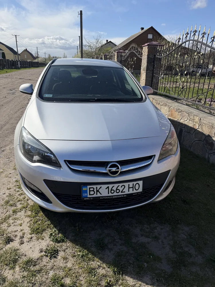 Фото 2014 Opel Astra