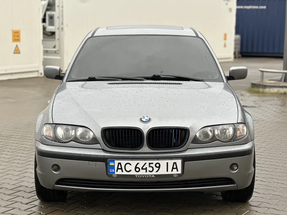 Фото 2004 BMW 3 серія