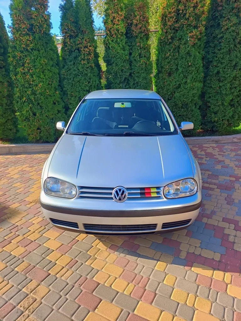 Фото 2001 Volkswagen Golf