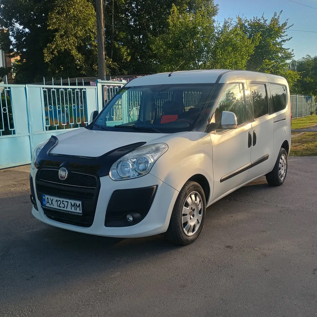 Фото 2012 Fiat Doblo