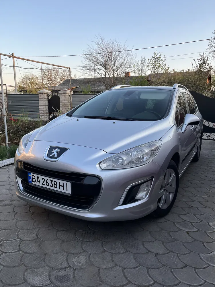 Фото 2011 Peugeot 308
