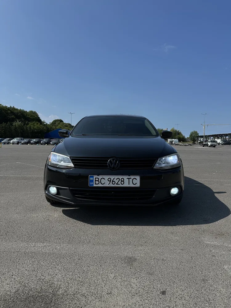 Фото 2012 Volkswagen Jetta