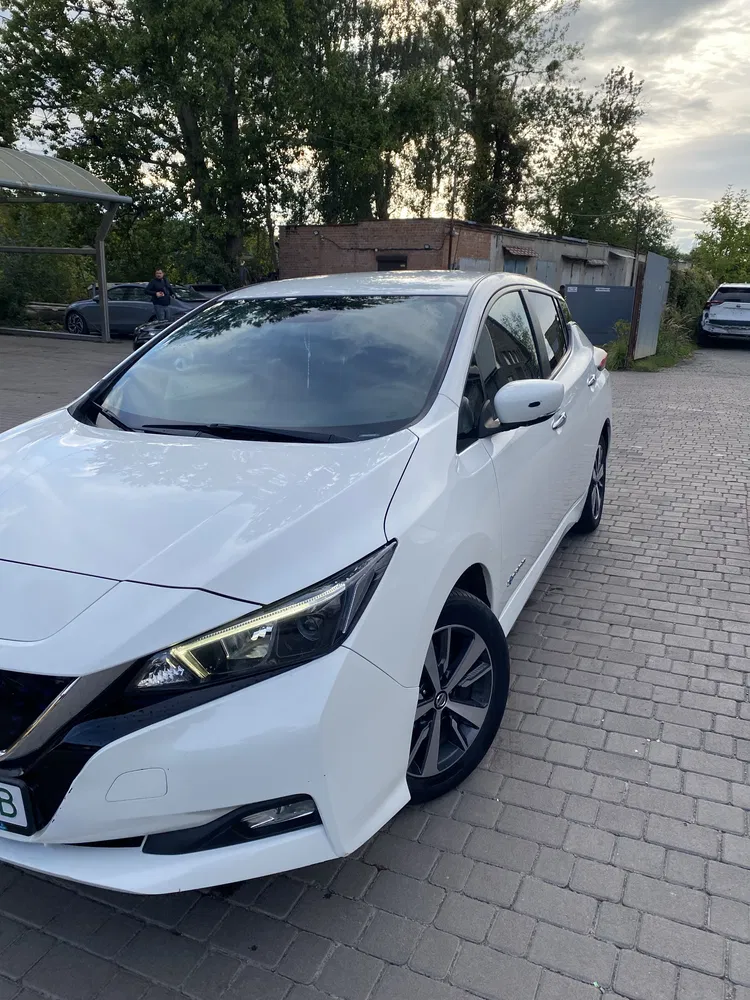Фото 2019 Nissan Leaf