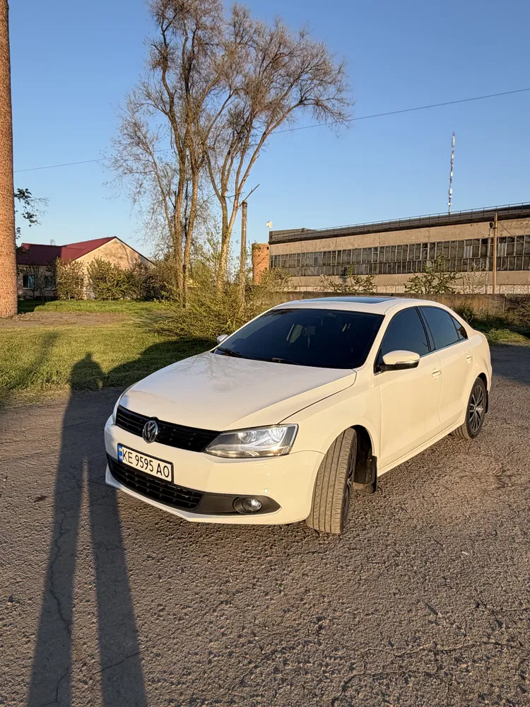 Фото 2012 Volkswagen Jetta