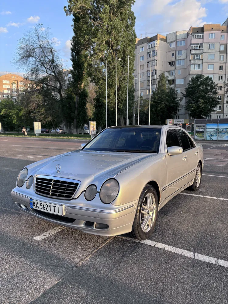 Фото 2000 Mercedes-Benz E серия
