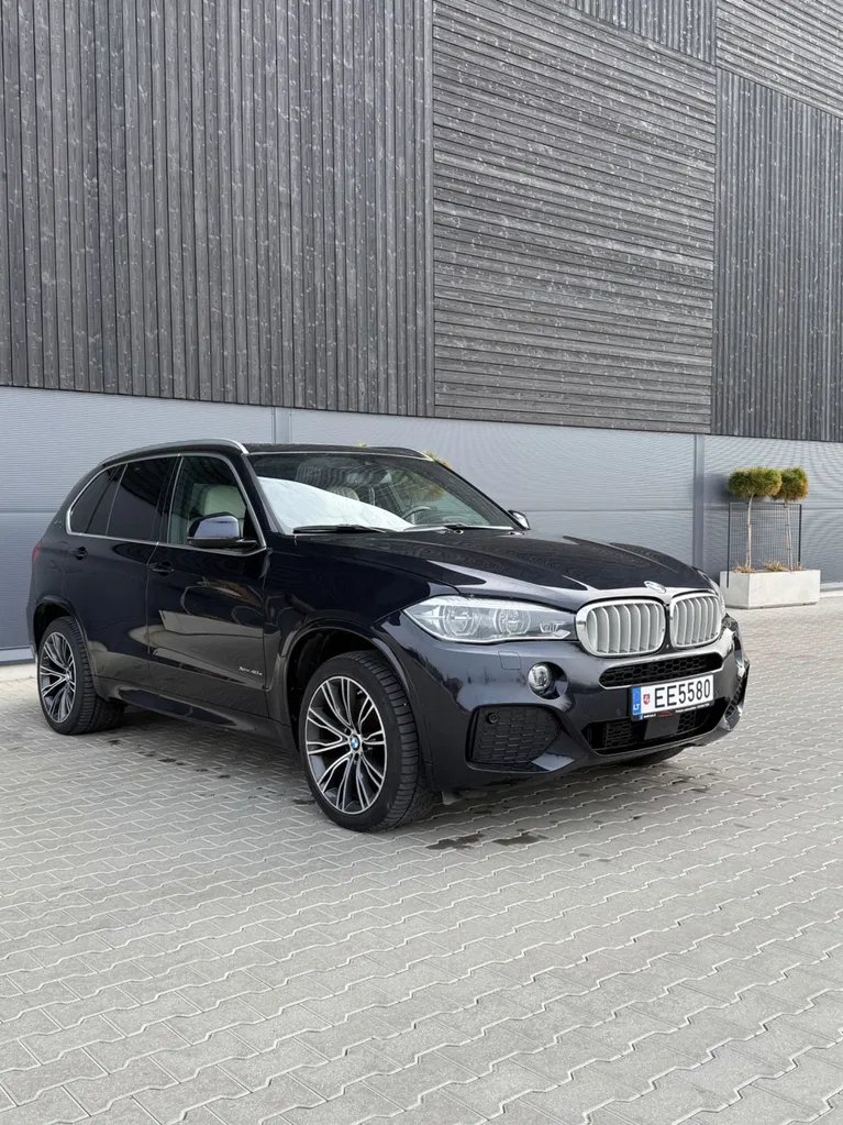 Фото 2018 BMW X5