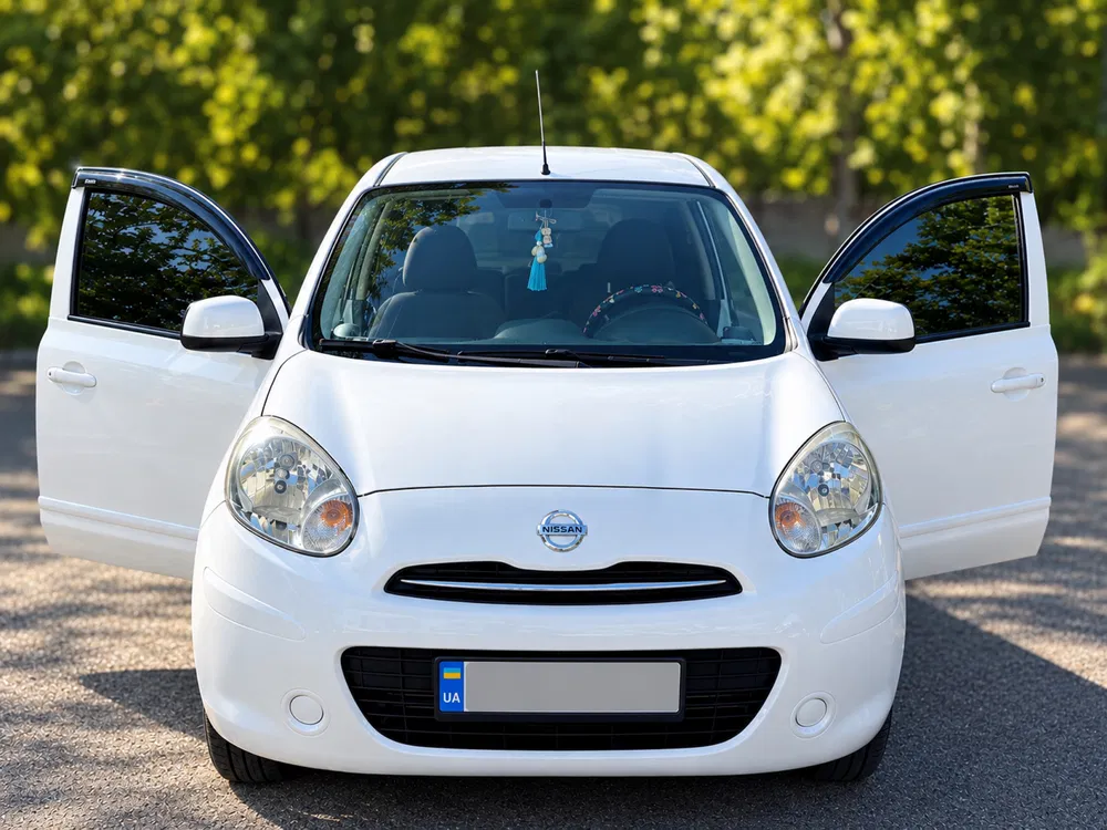 Фото 2011 Nissan Micra