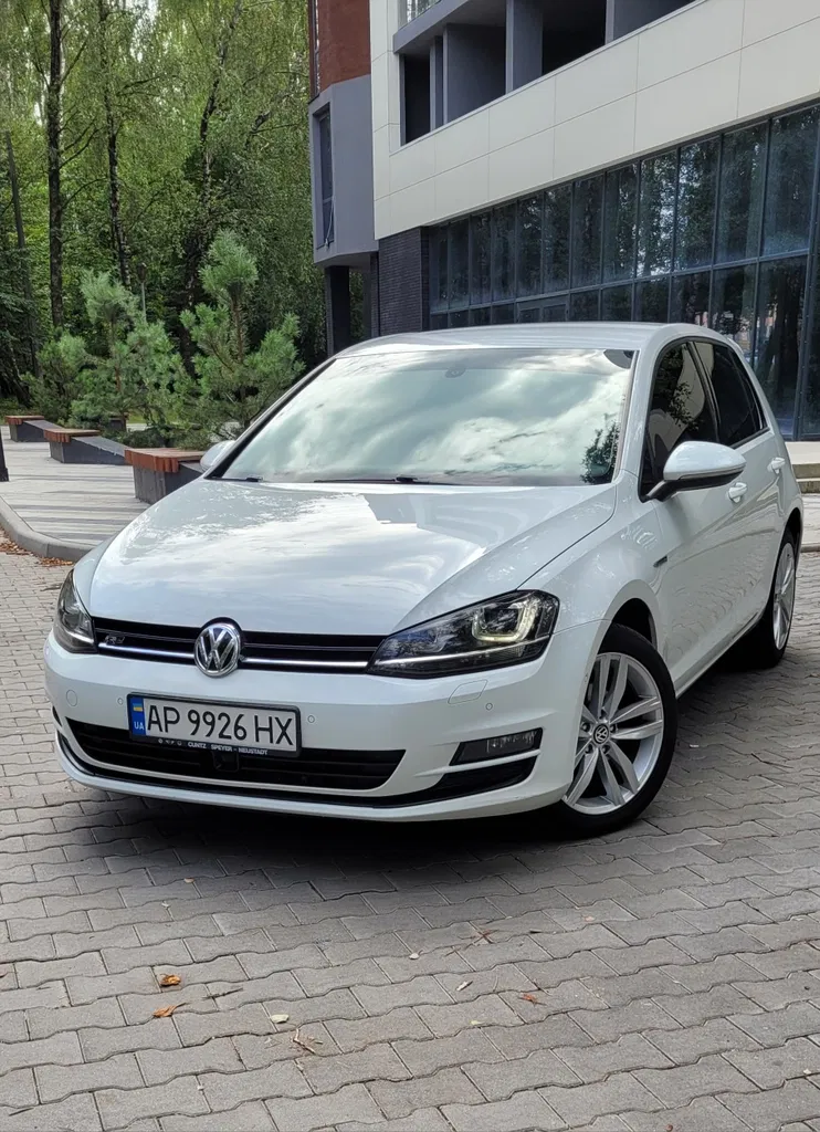 Фото 2013 Volkswagen Golf