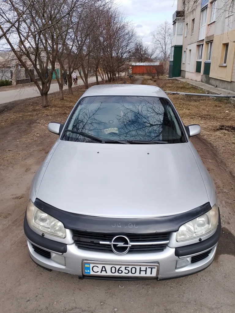 Фото 1997 Opel Omega