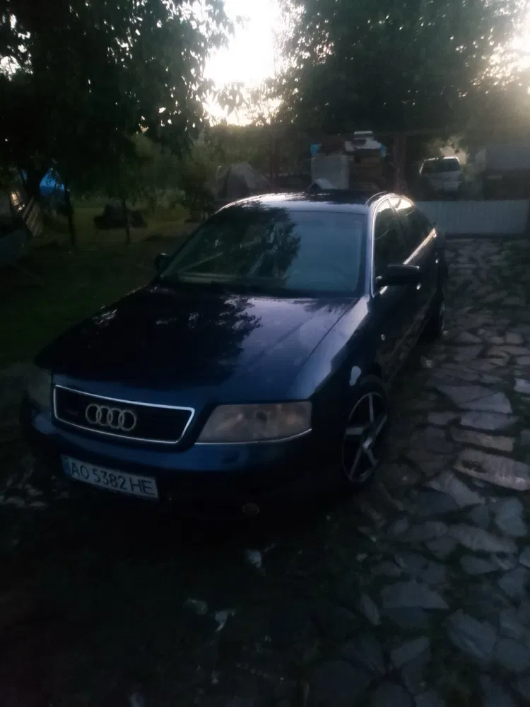 Фото 2000 Audi A6