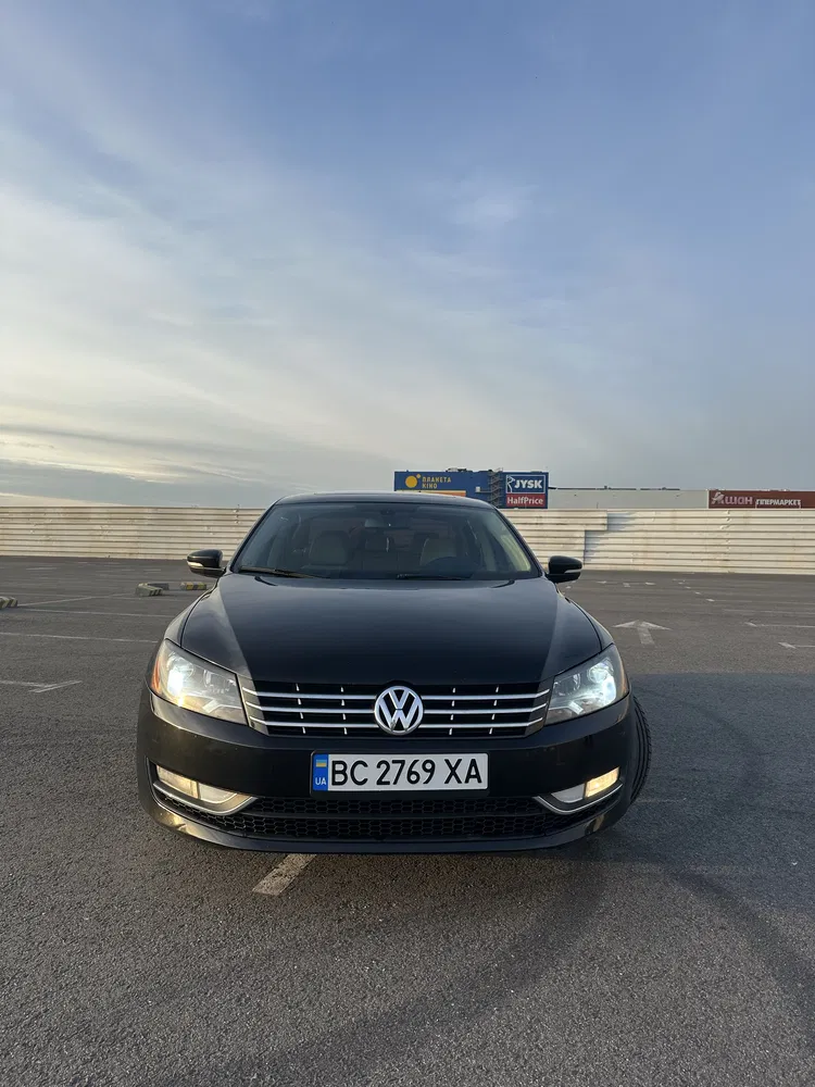 Фото 2015 Volkswagen Passat Sedan