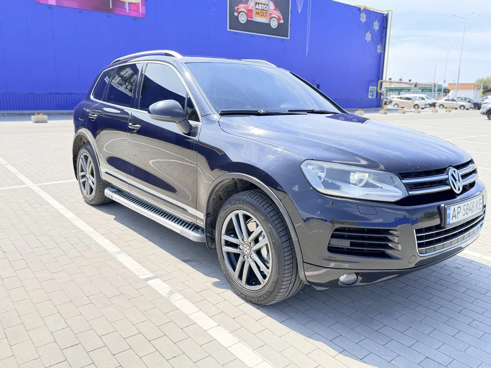 Фото 2011 Volkswagen Touareg