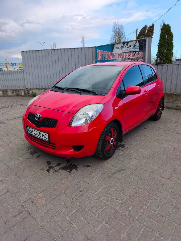 Фото 2007 Toyota Yaris