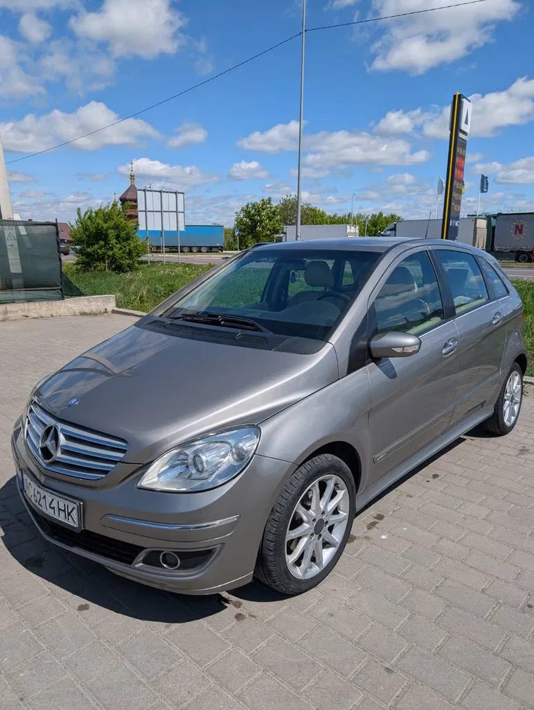 Фото 2008 Mercedes-Benz B серия