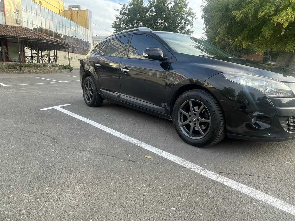 Фото 2011 Renault Megane