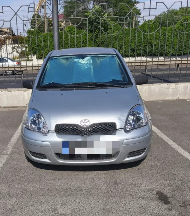 Фото 2004 Toyota Yaris