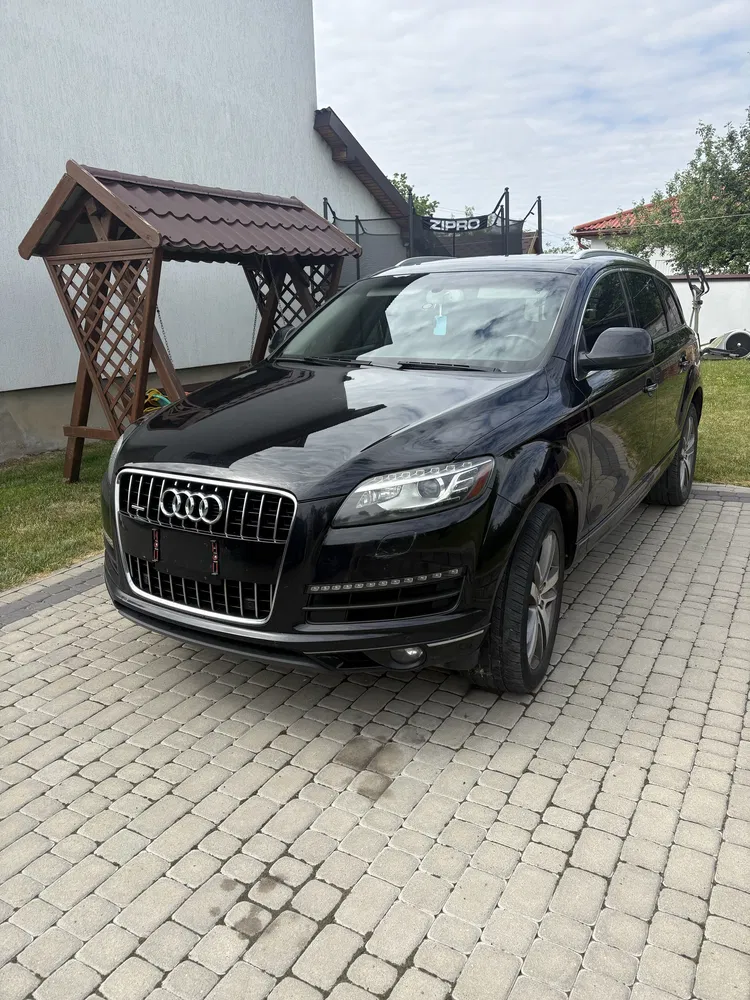 Фото 2012 Audi Q7