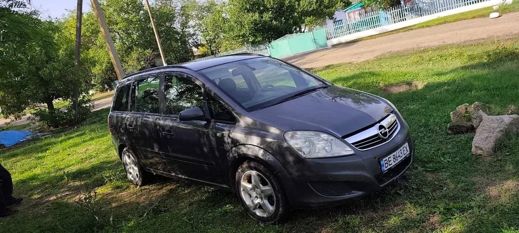 Фото 2009 Opel Zafira