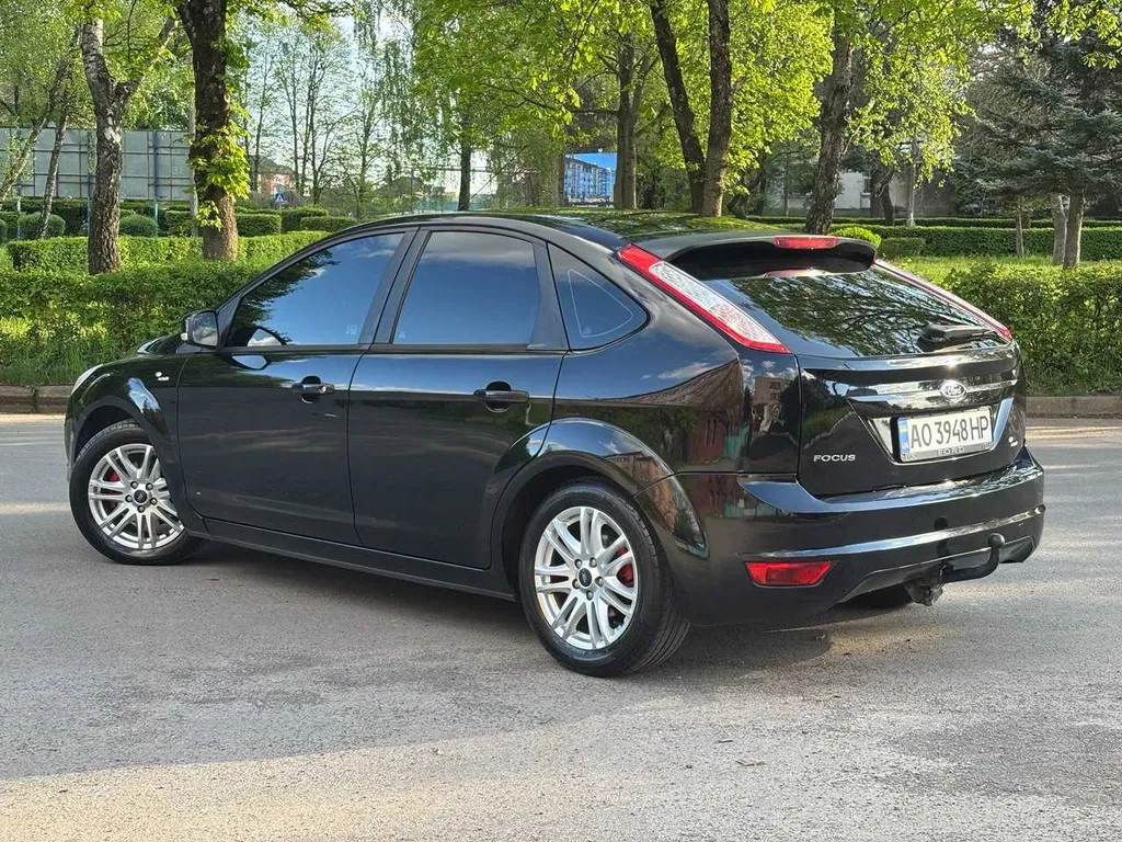 Фото 2010 Ford Focus
