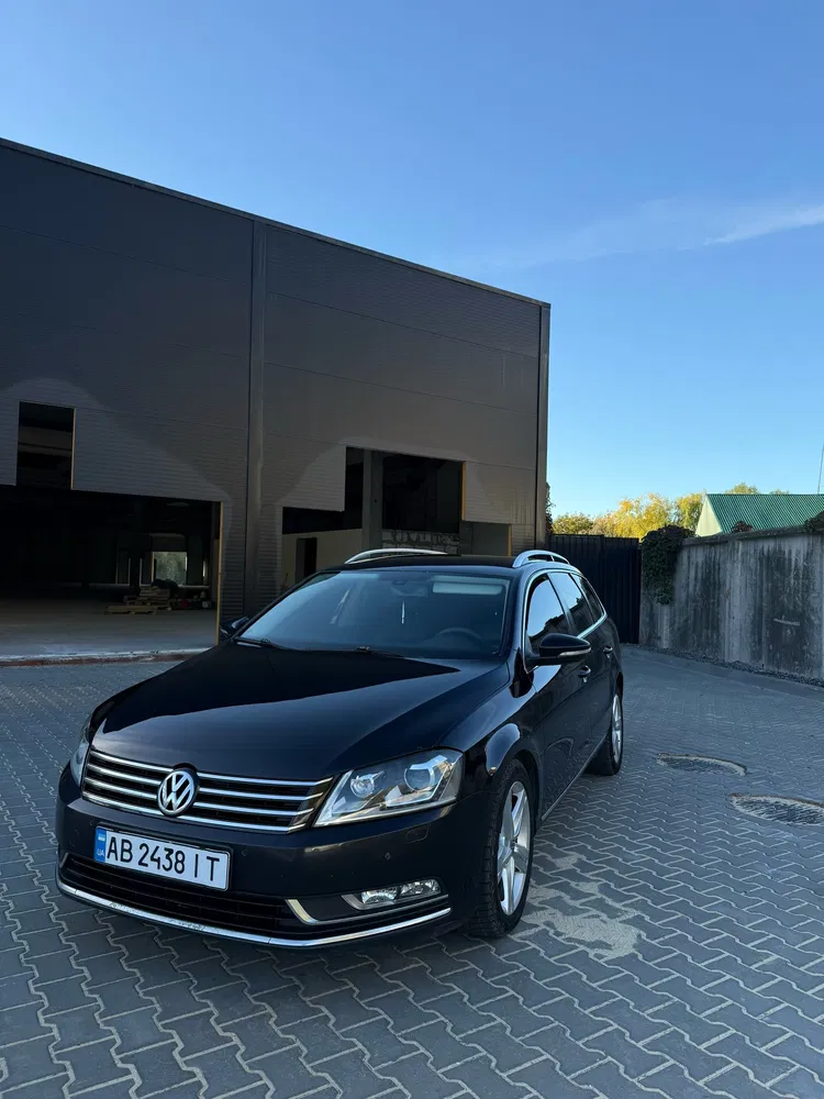 Фото 2011 Volkswagen Passat Variant